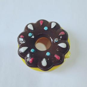 DONUT-4